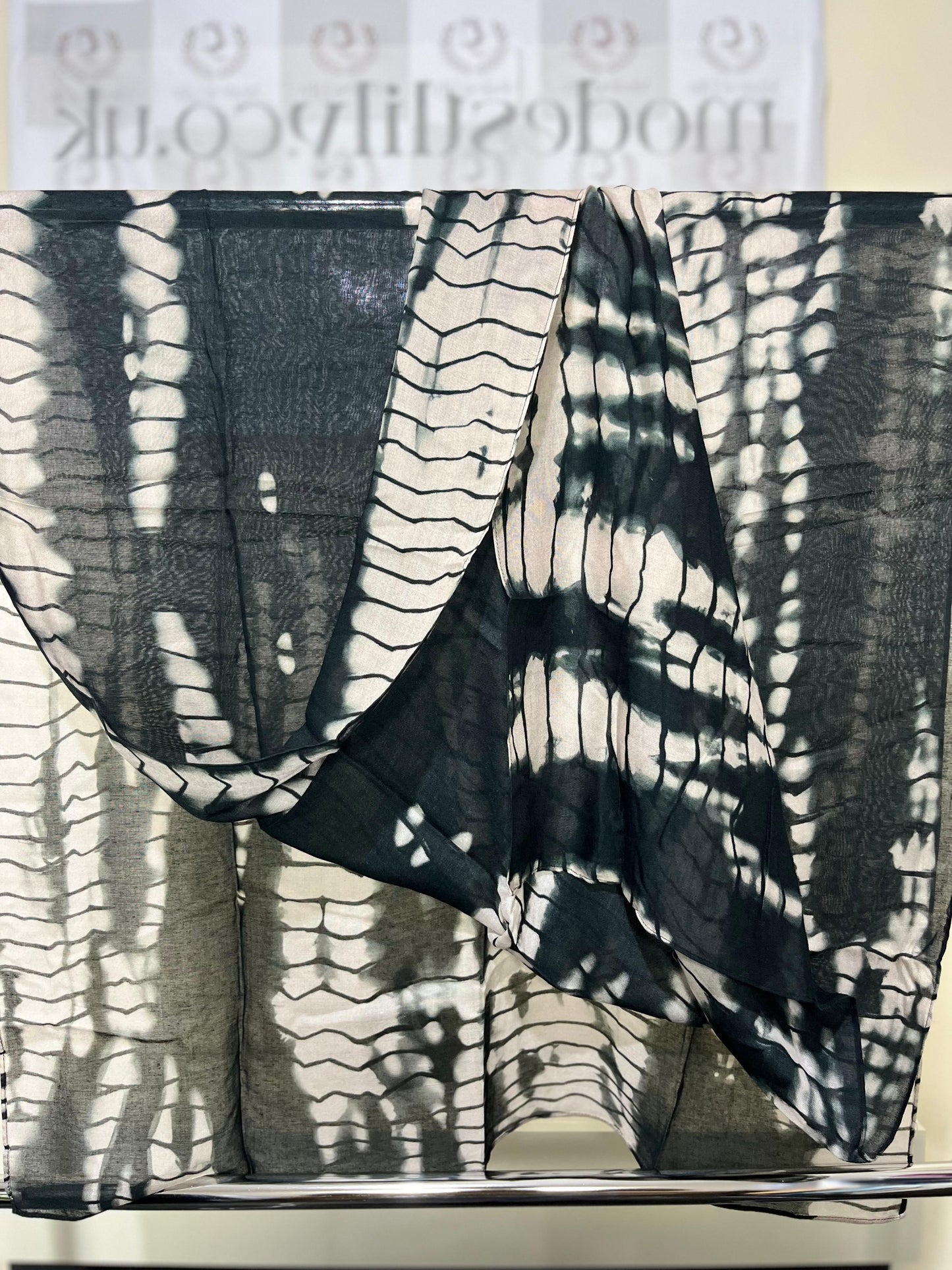 BEIGE RIPPLE MODAL HIJAB