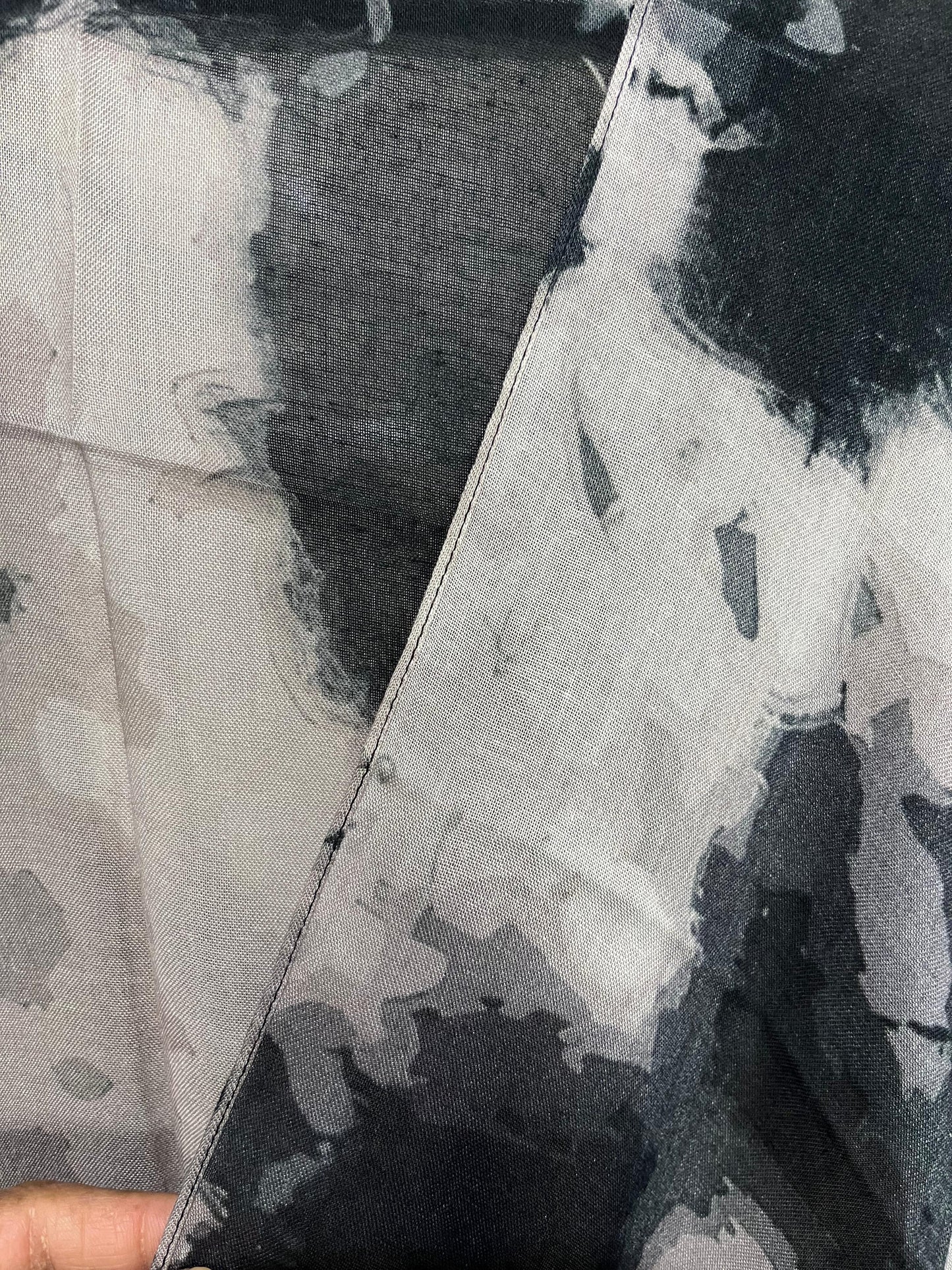 MIDNIGHT MARBLE MODAL HIJAB