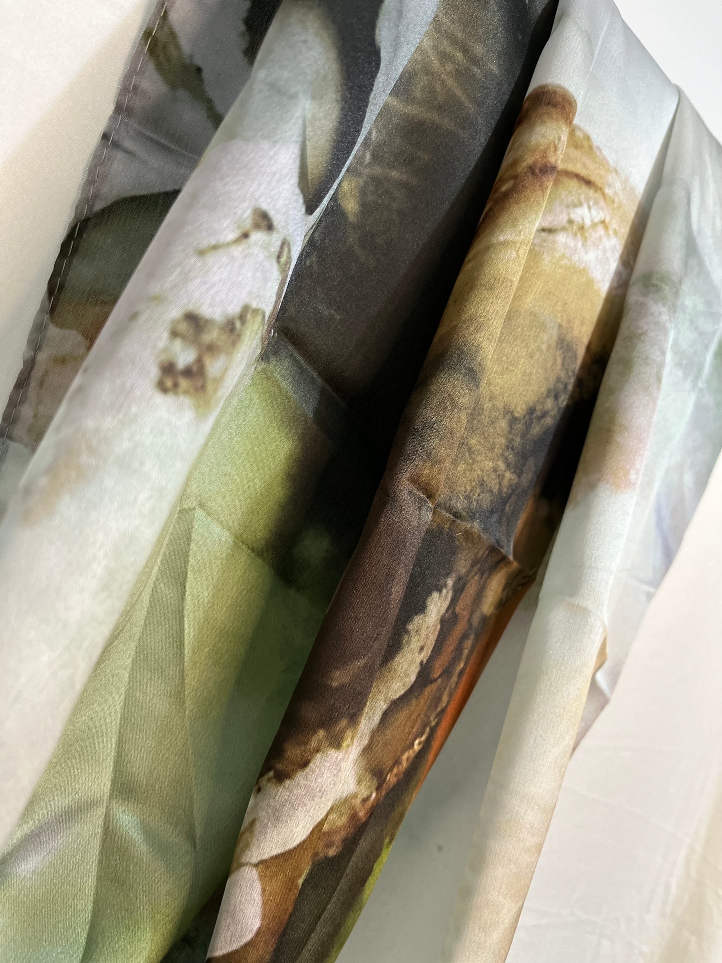 BOTANICALS SATIN HIJAB