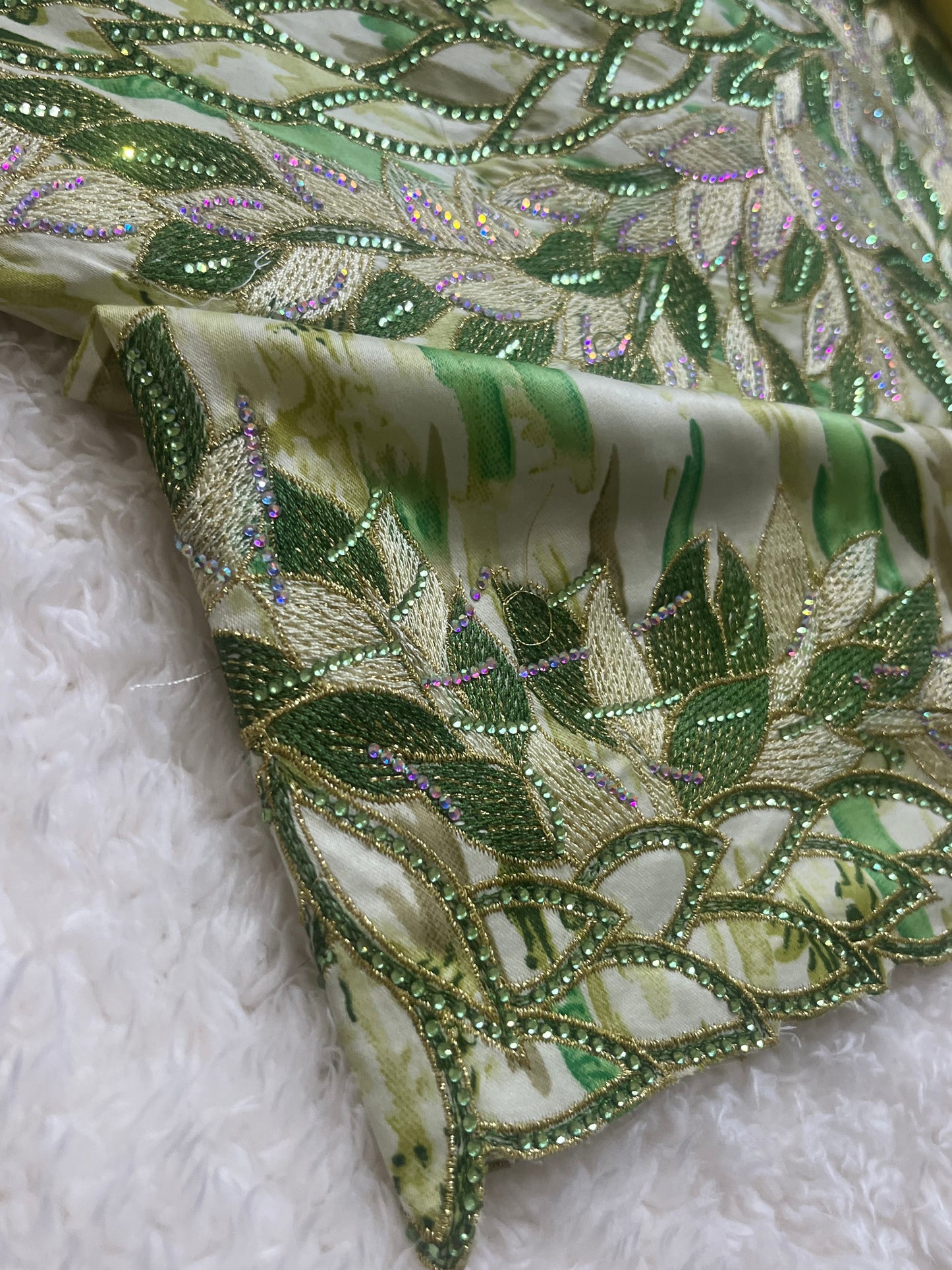 Luxury Zaytouna Mukhawar with intricate embroidery and flowing silhouette
