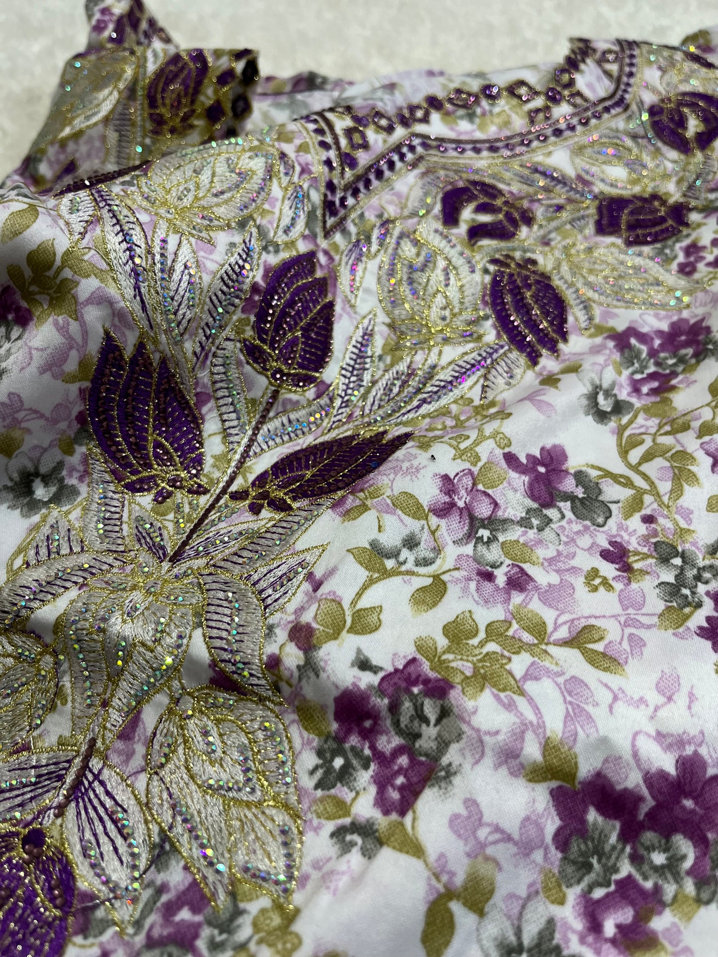 Elegant purple Mukhawer inspired by Dubai Gulf fashion and modest wear